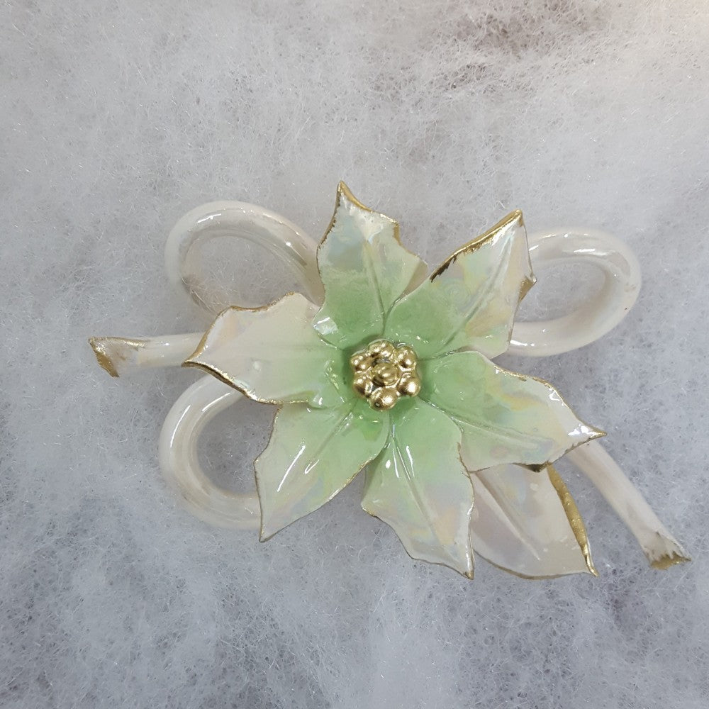 Stella bianca in ceramica di Capodimonte